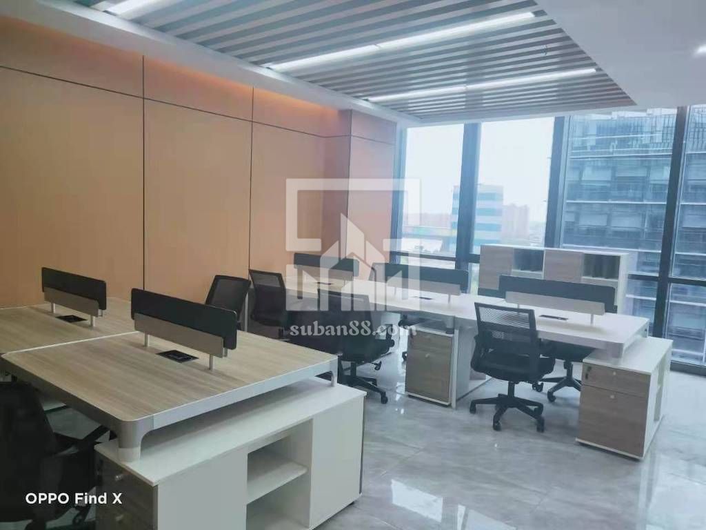 蘇州中心188平 豪裝送全新辦公家具