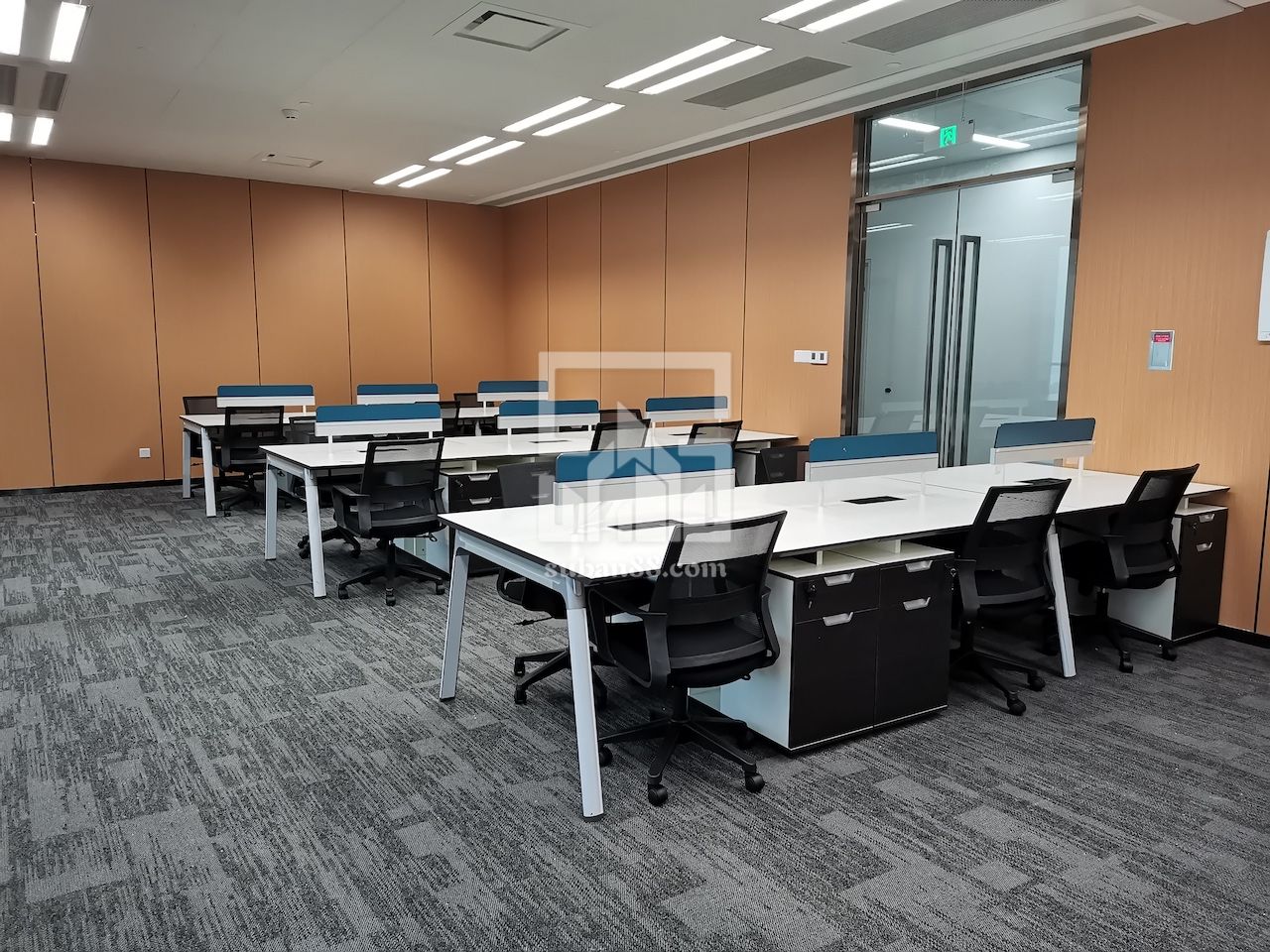 蘇州中心356平 湖景辦公 送全新辦公家具