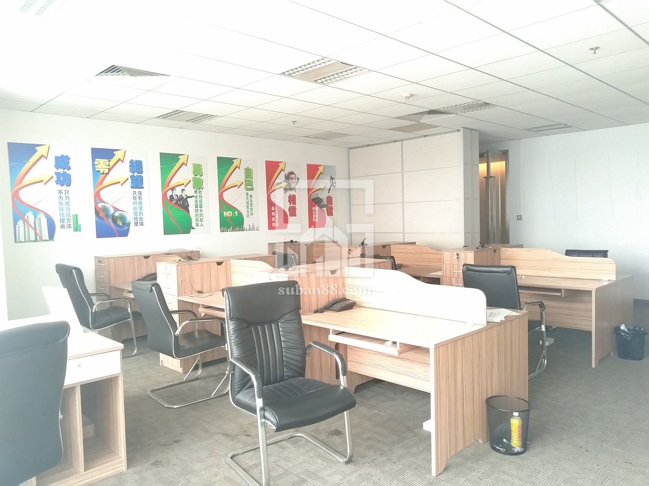 環(huán)球188精裝 雙面采光 帶全套家具 