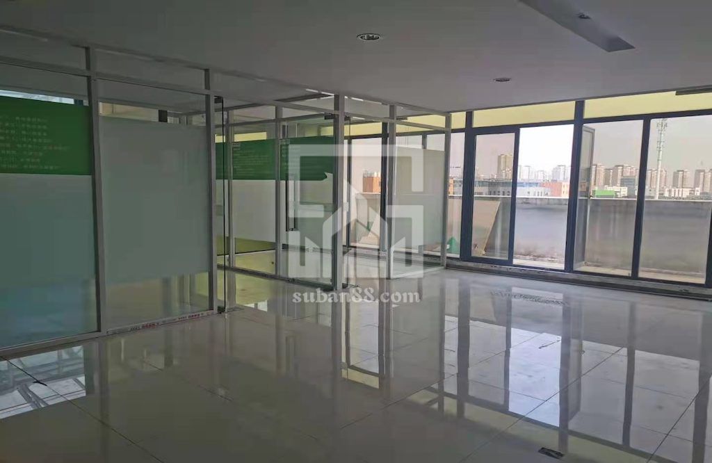 盈聯國際外包中心  朝東 送陽臺