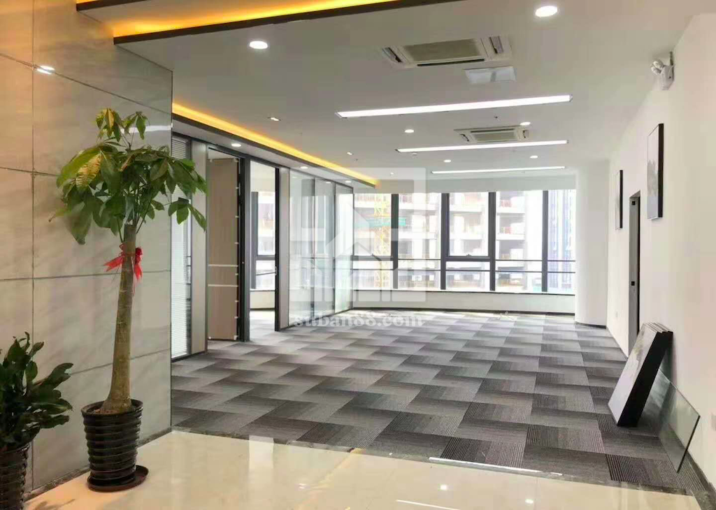 鳳凰國際大廈203平 3+1格局 帶全新辦公家具