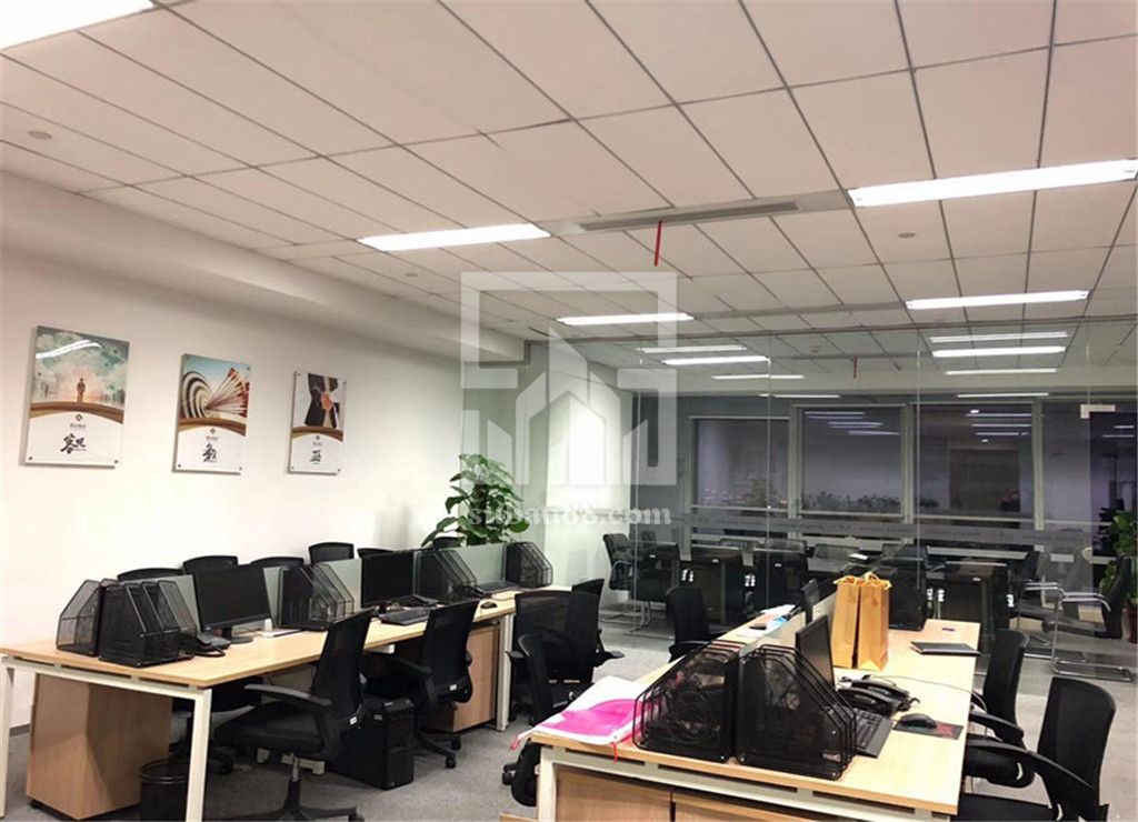 房東直租 精裝帶隔斷 湖景房 拎包入駐