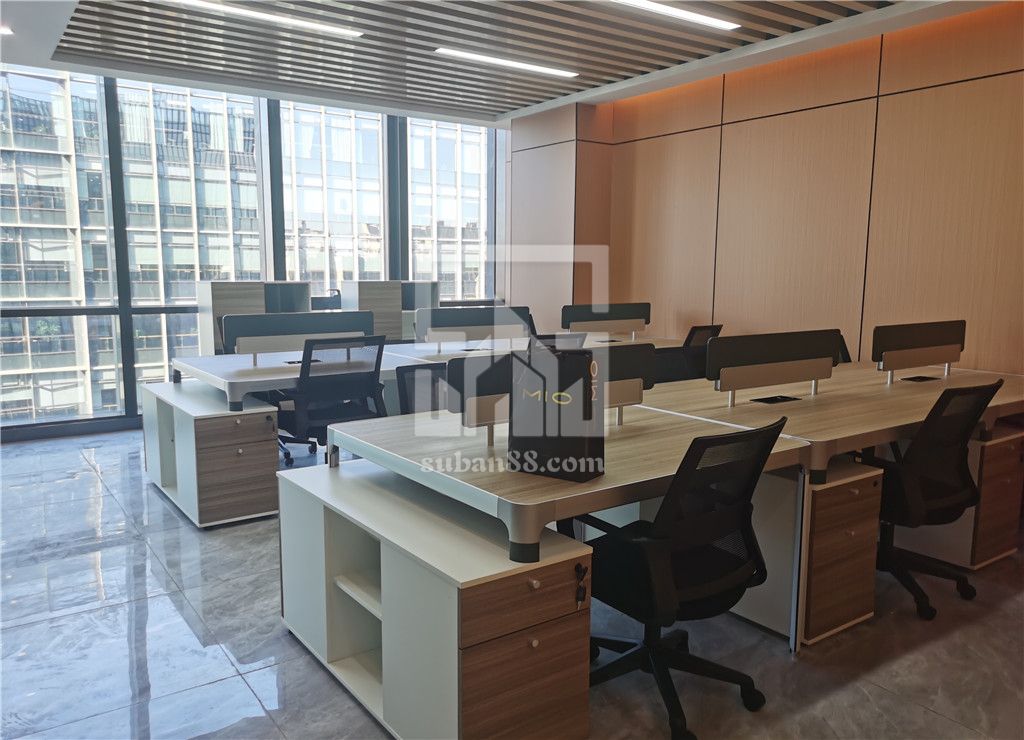 直租星湖街地鐵口 豪裝帶家具 電梯口 隨時看房