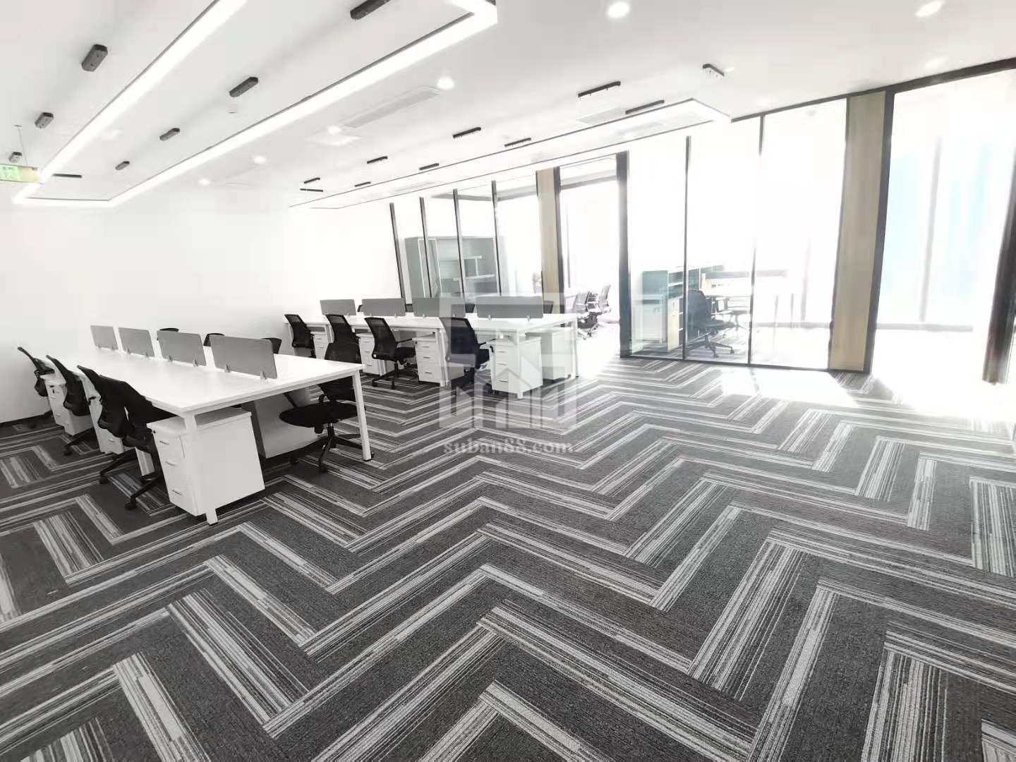 湖東現代大道地鐵口 豪裝帶家具 超大落地窗 隨時看房