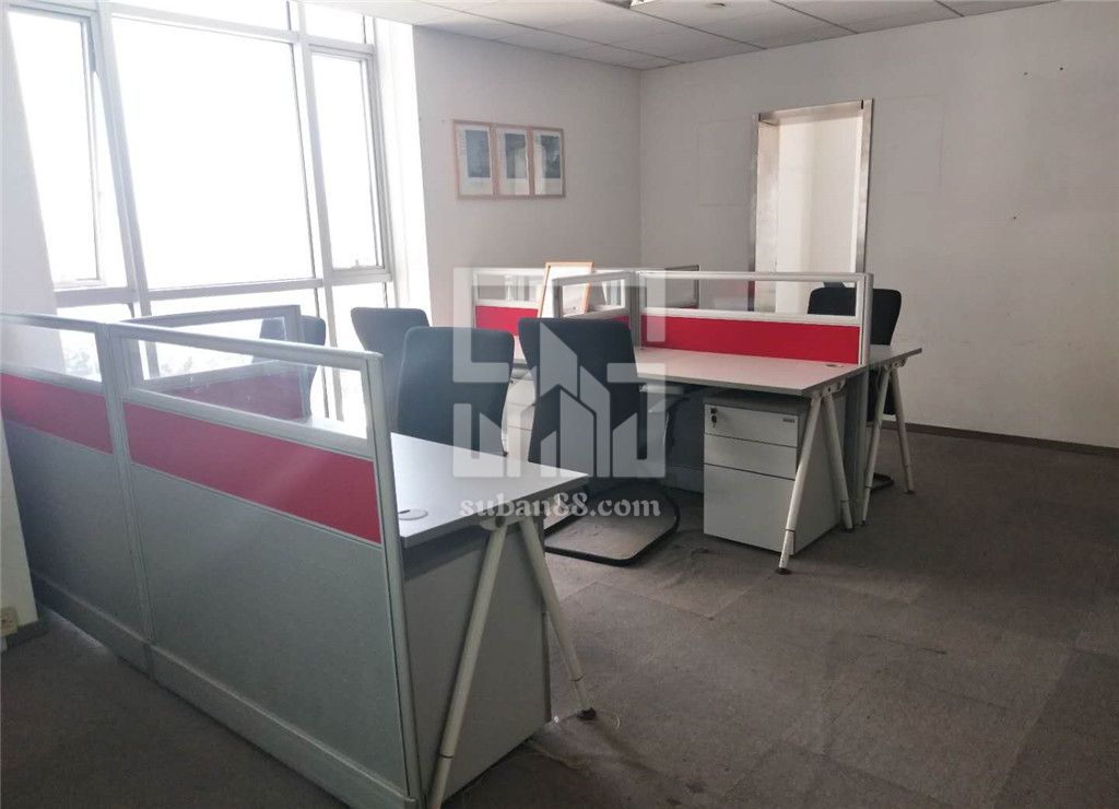 房東直租 精裝帶家具 地鐵口 隨時看房