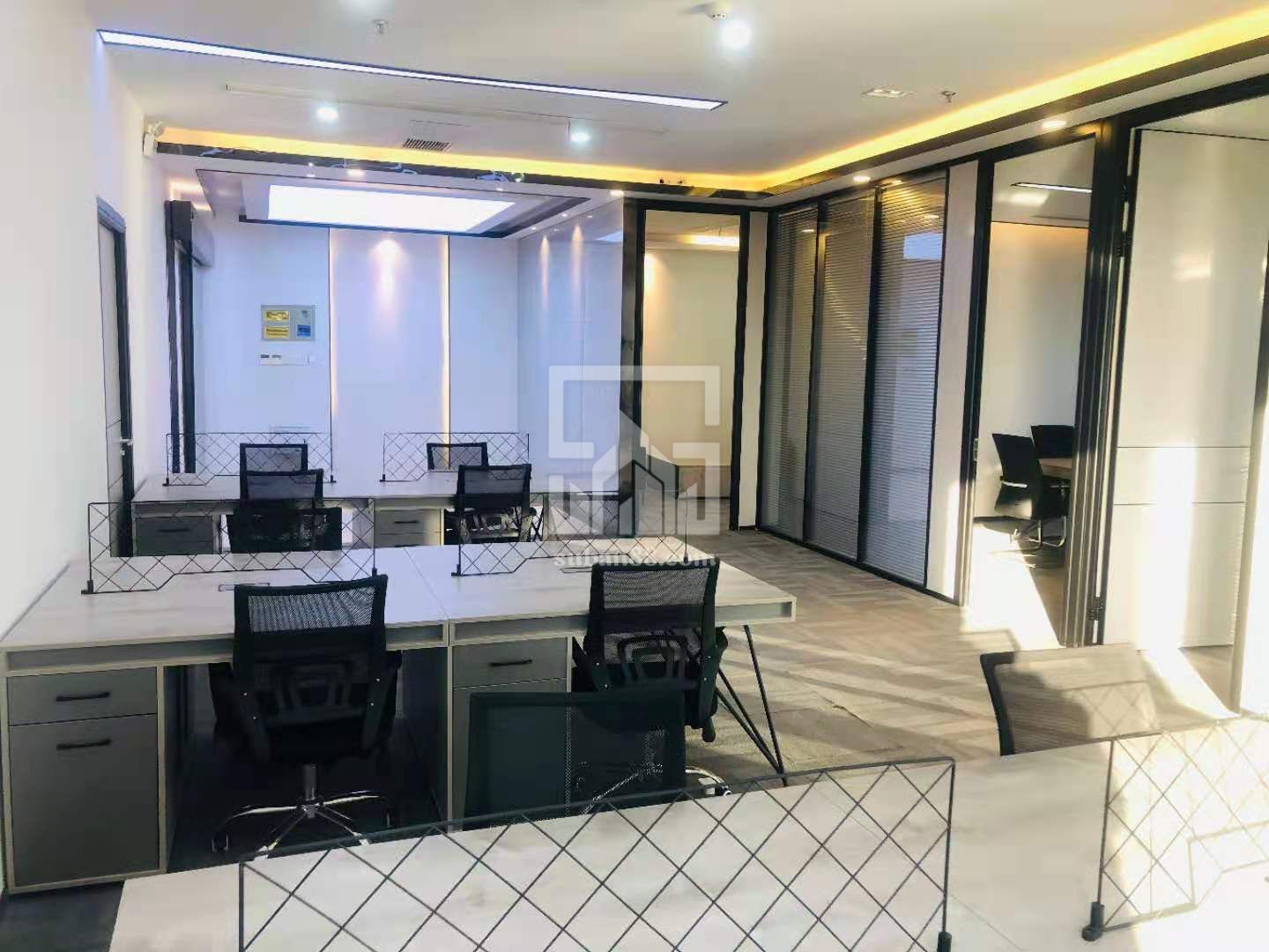 鳳凰國際大廈204平 格局3+1 豪裝