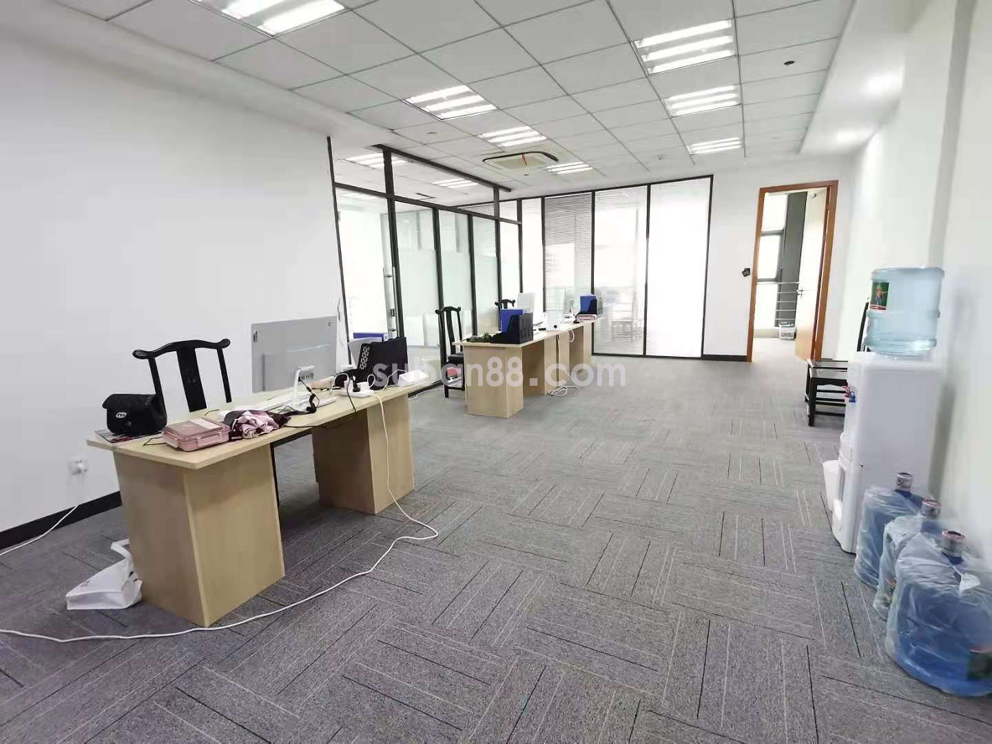 吳中區(qū)精裝甲方直租   無中介  隨時看房