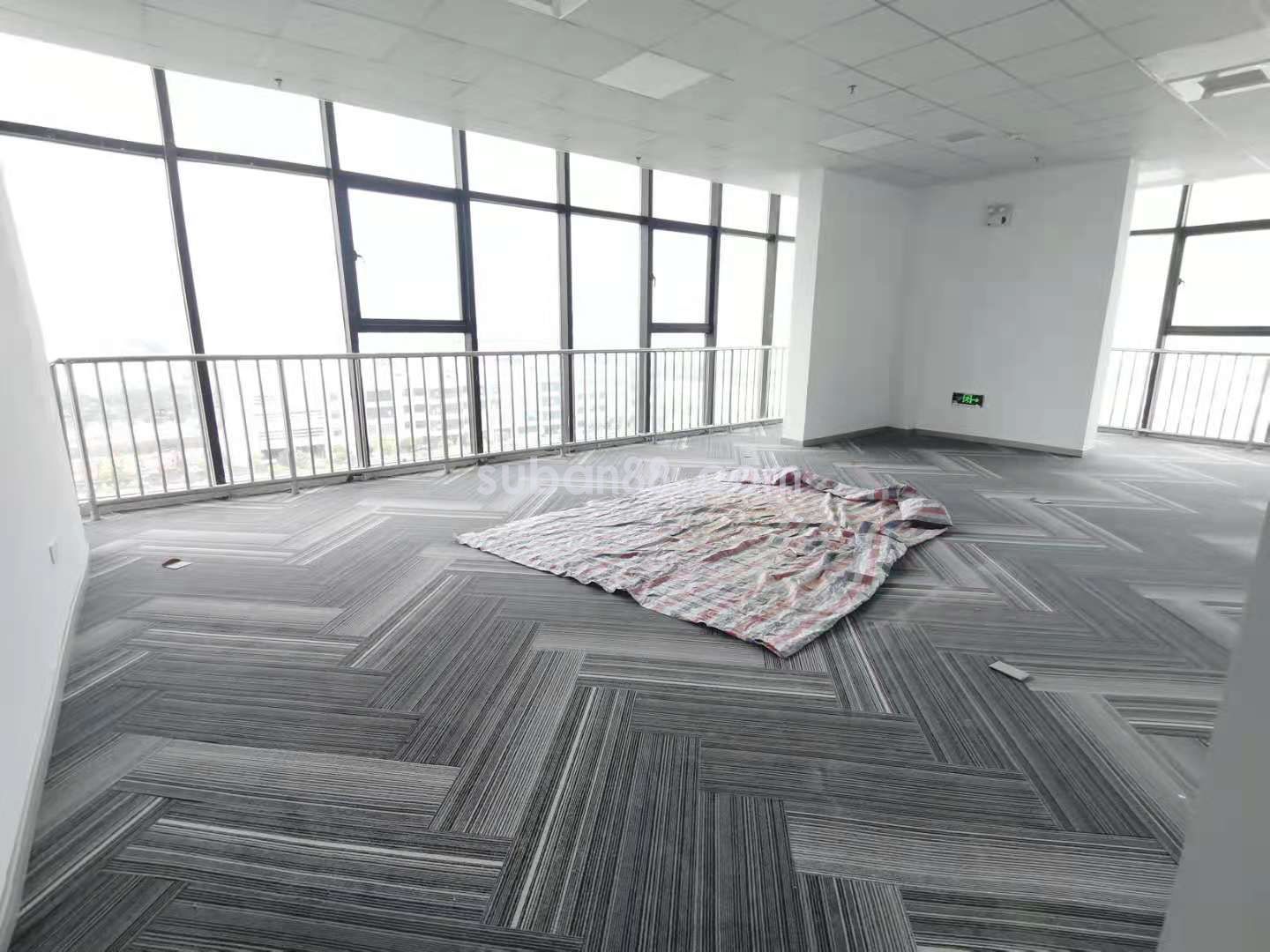 直租小面積60至300平 地鐵口 隨時看房