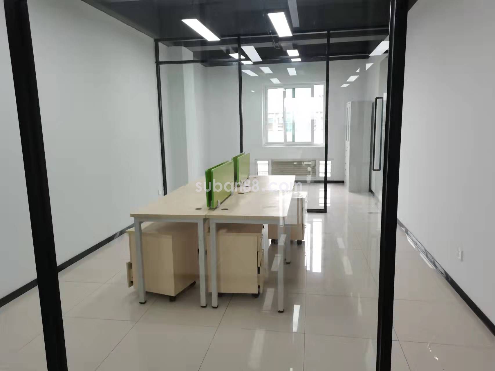 東環路地鐵口小面積首次出租 帶隔斷 隨時看房