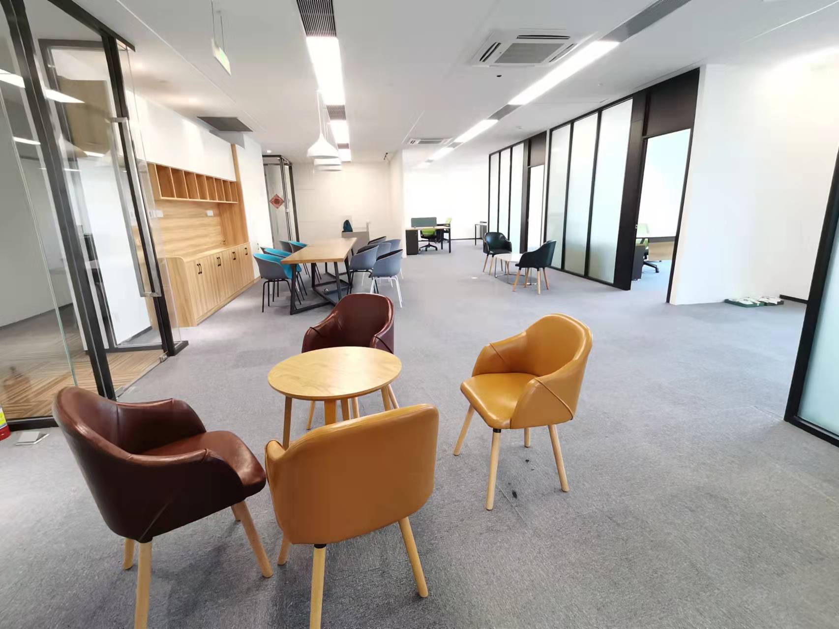 蘇州市 湖東工業(yè)園區(qū) 甲級寫字樓 精裝帶家具