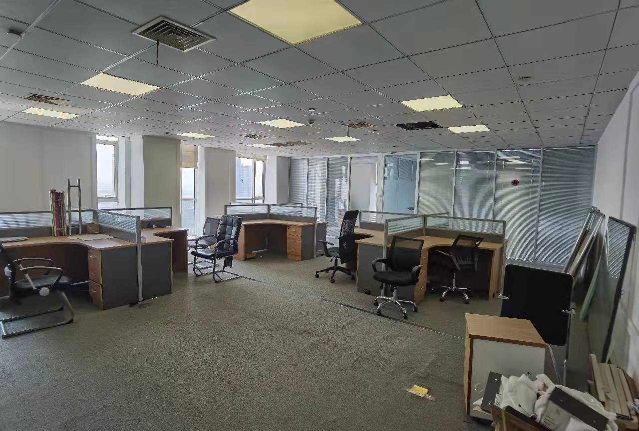 蘇州市工業園區 商旅大廈 星湖街地鐵口 精裝帶個段