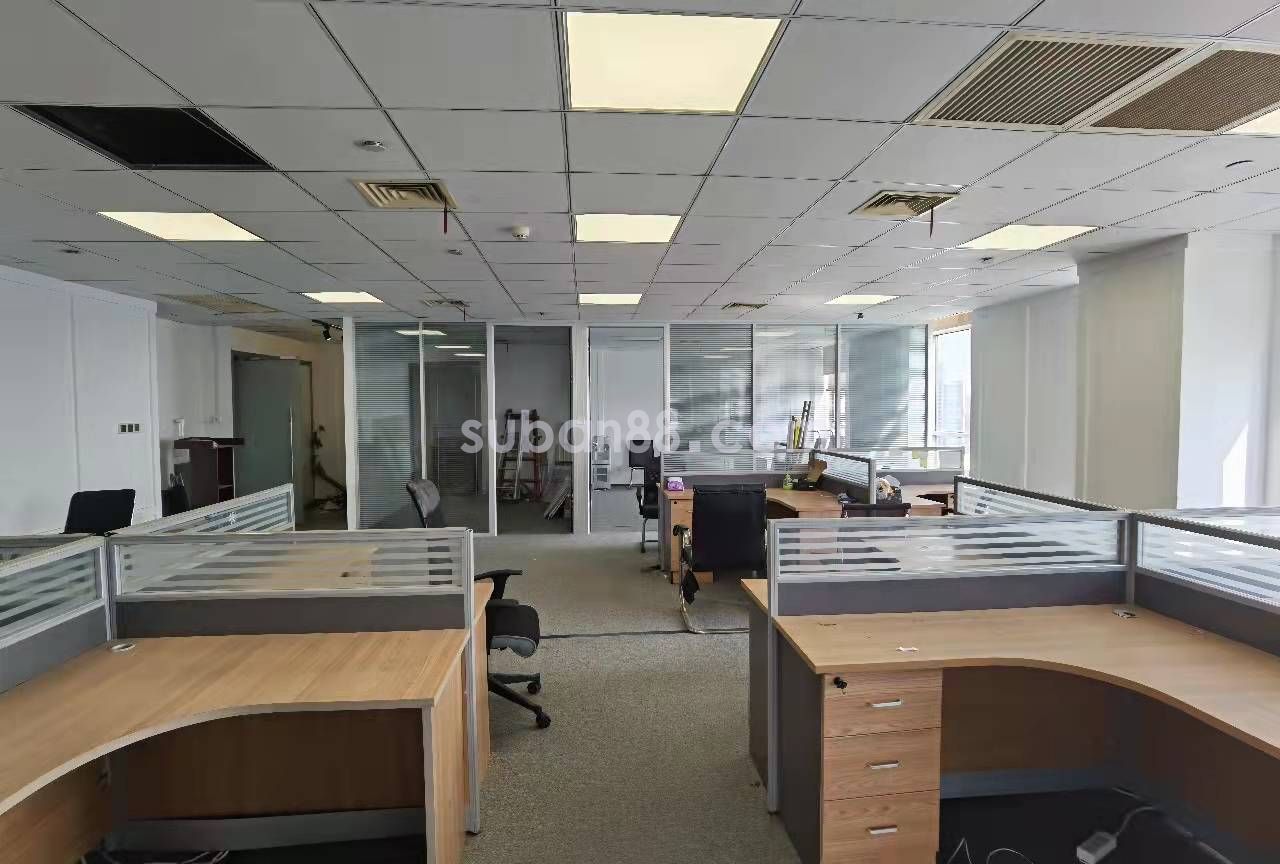 蘇州市工業園區 星湖街地鐵口 一線湖景