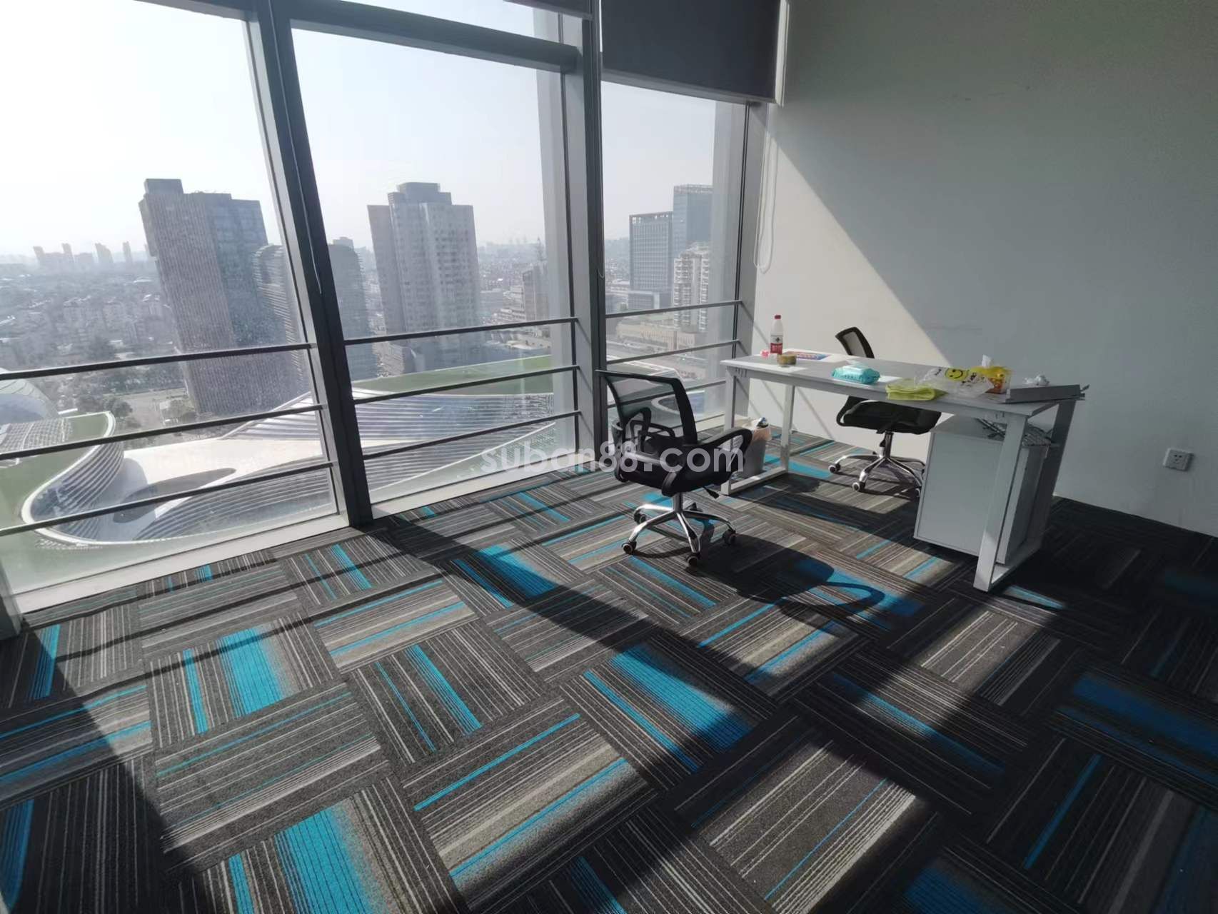 蘇州市吳中區 甲級寫字樓 精裝帶隔斷 