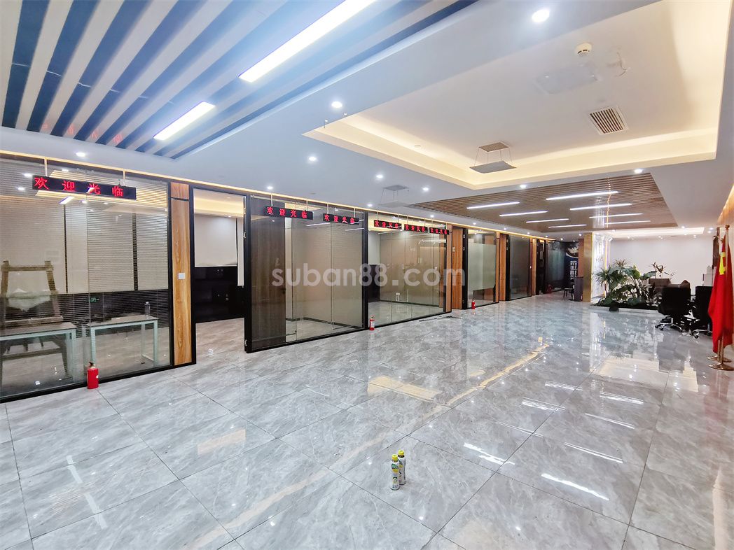 蘇州市工業(yè)園區(qū)湖東金融中心 715平精裝甲方直招