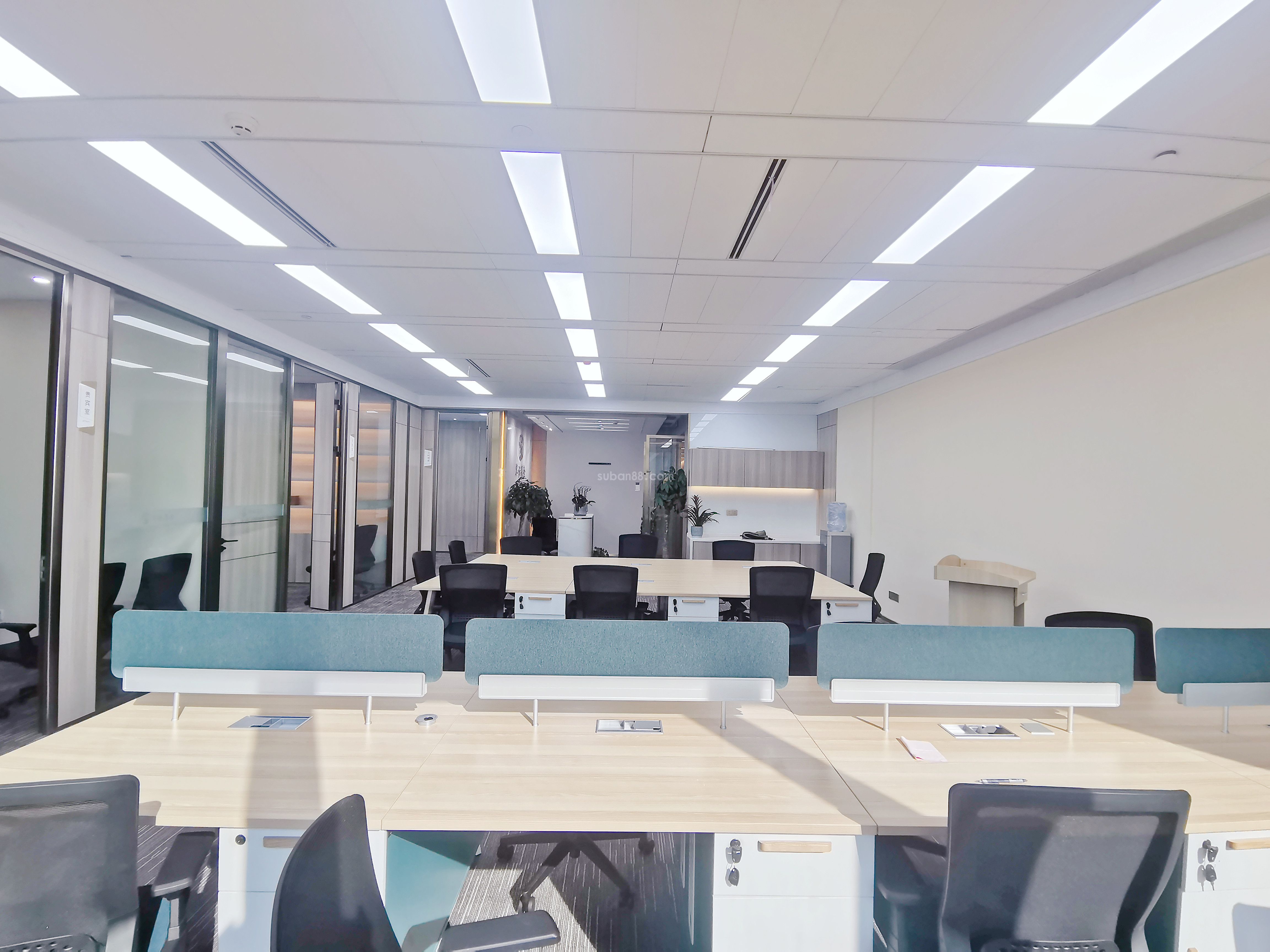 蘇州市工業(yè)園區(qū)蘇州中心甲級(jí)寫字樓 豪裝招租