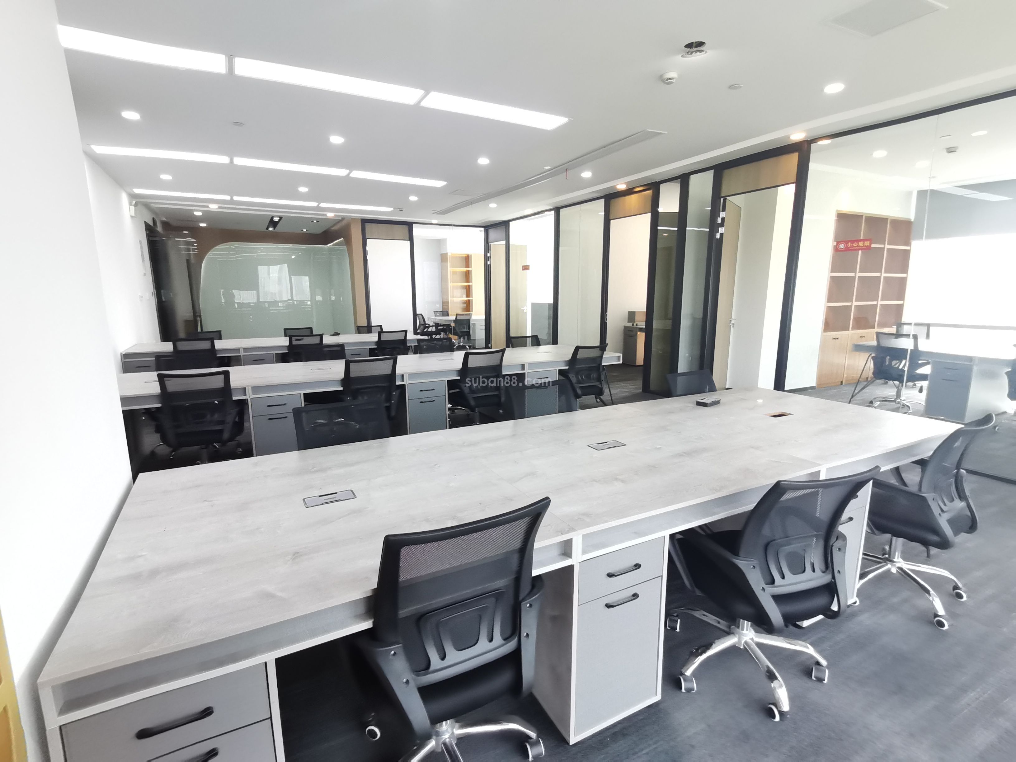 蘇州市工業園區豐隆城市中心甲級寫字樓精裝招租