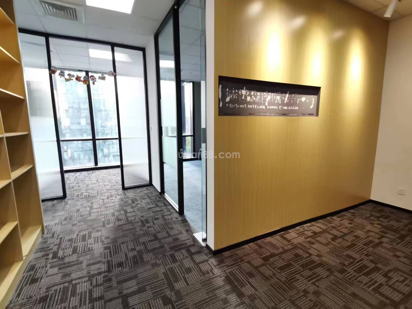 蘇州市工業(yè)園區(qū)元聯(lián)金融中心甲級寫字樓精裝招租