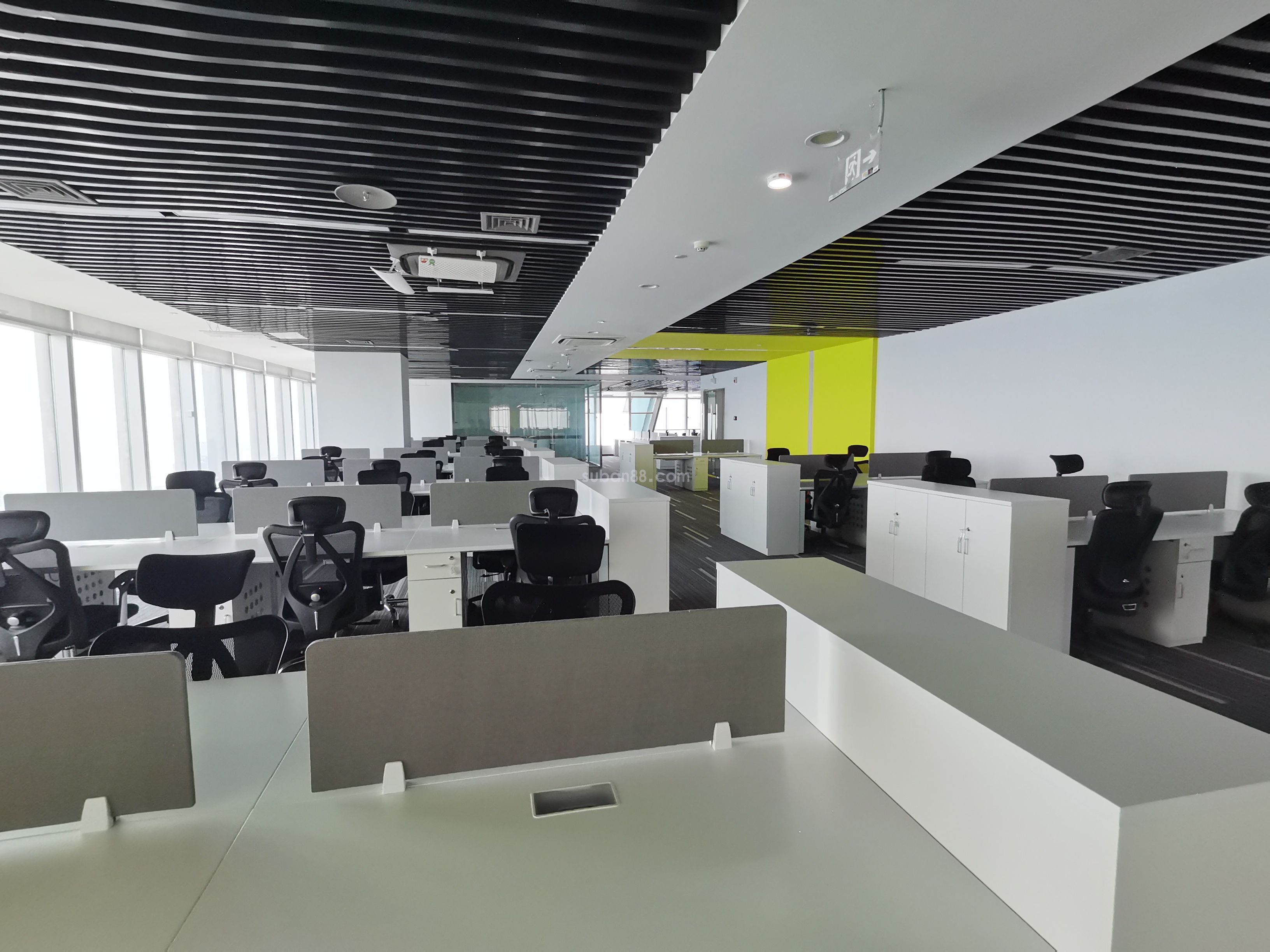 蘇州市高新區高新廣場（租售中）甲級寫字樓精裝招租