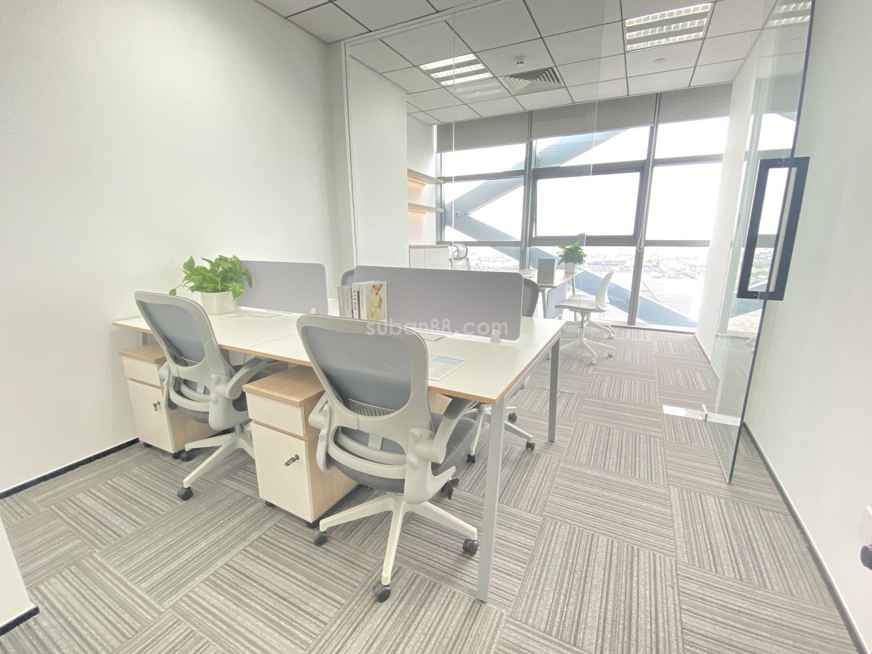 蘇州火車站 世界貿易中心4+1戶型  可容納5-8人