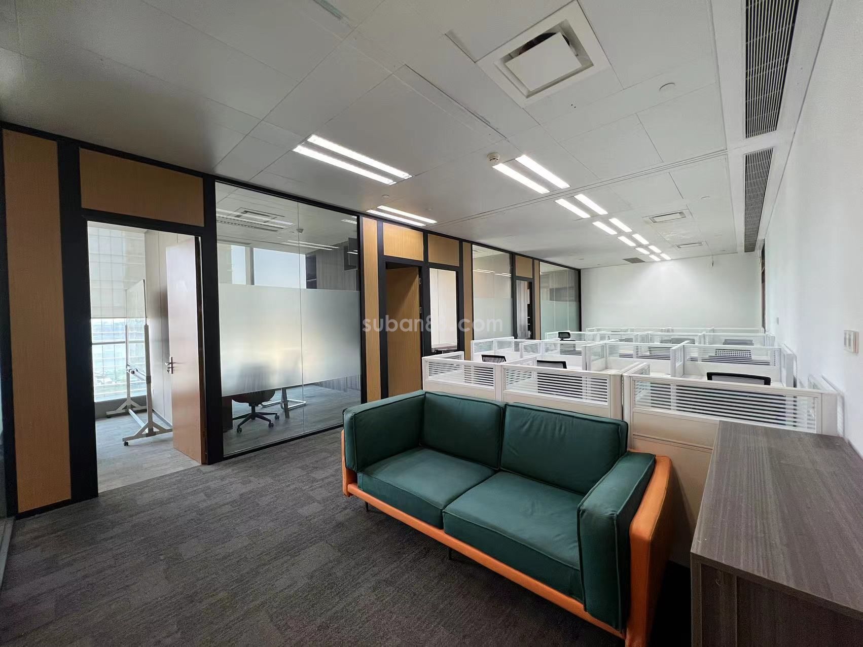 蘇州市工業(yè)園區(qū)蘇州中心甲級寫字樓精裝招租