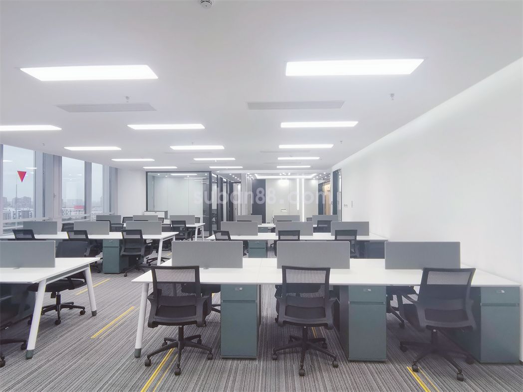 蘇州市工業(yè)園區(qū)中銳?具美大廈甲級寫字樓精裝帶家具招租