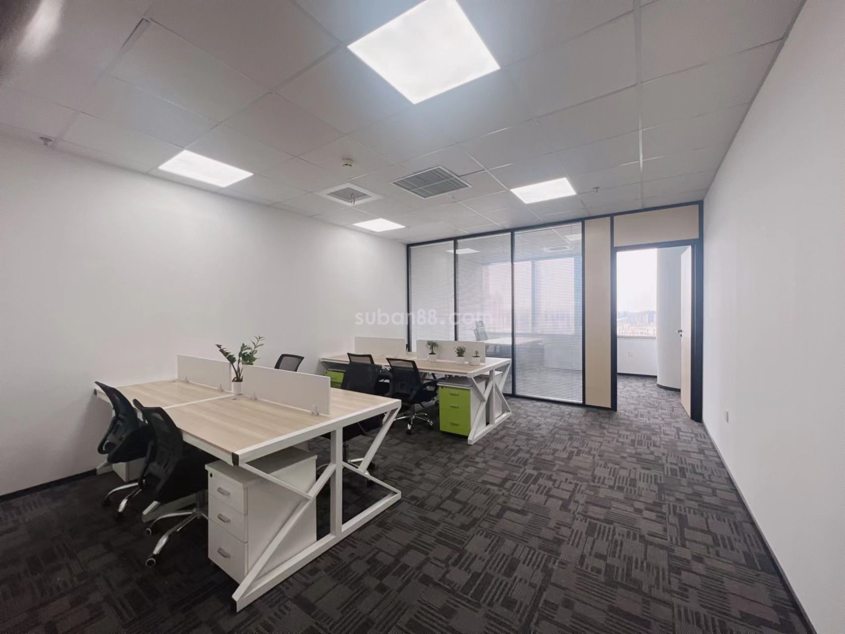 蘇州市工業(yè)園區(qū)湖東中新·匯金大廈甲方直招