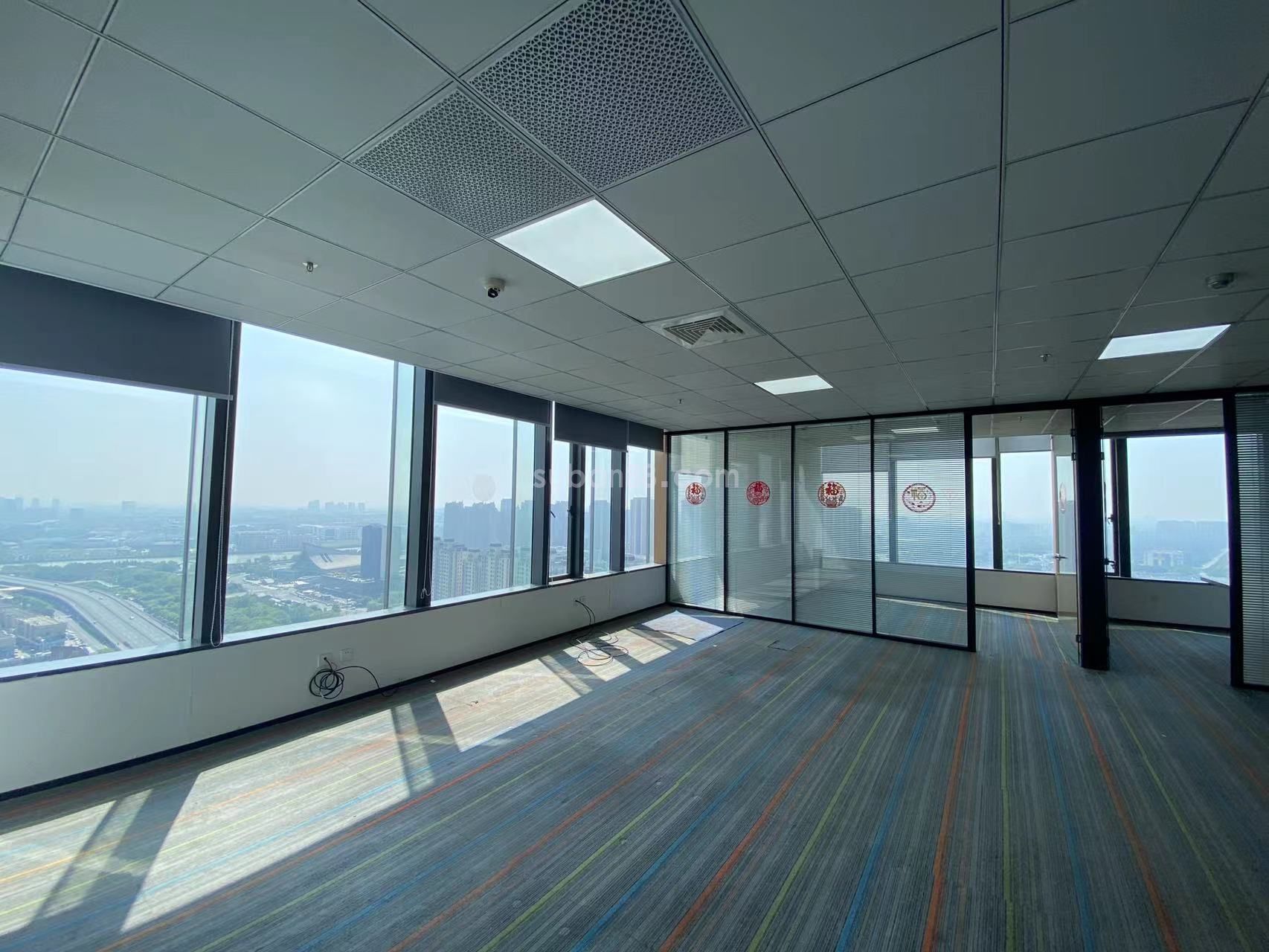 吳江區(qū)吳江商會(huì)大廈精裝招租