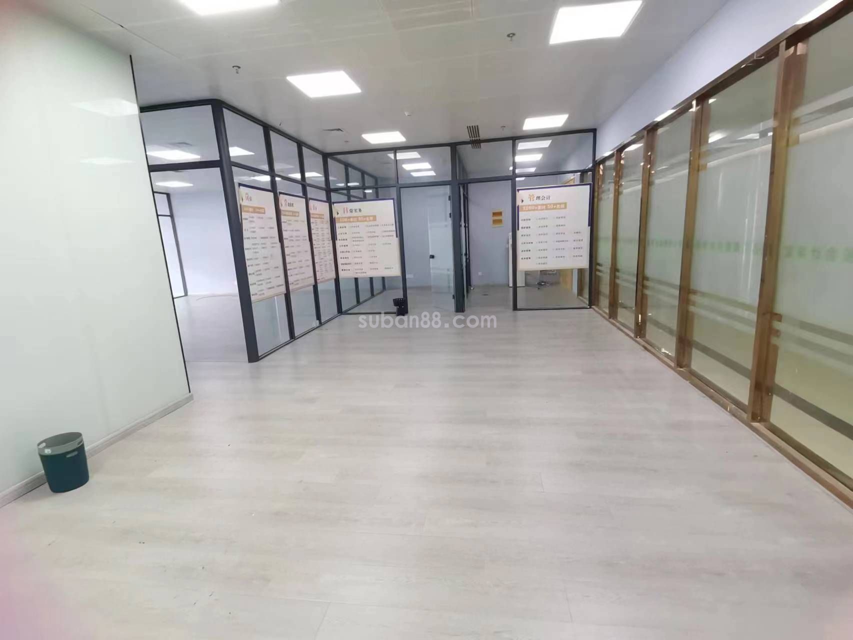 蘇州市姑蘇區中盛艾美甲級寫字樓精裝招租