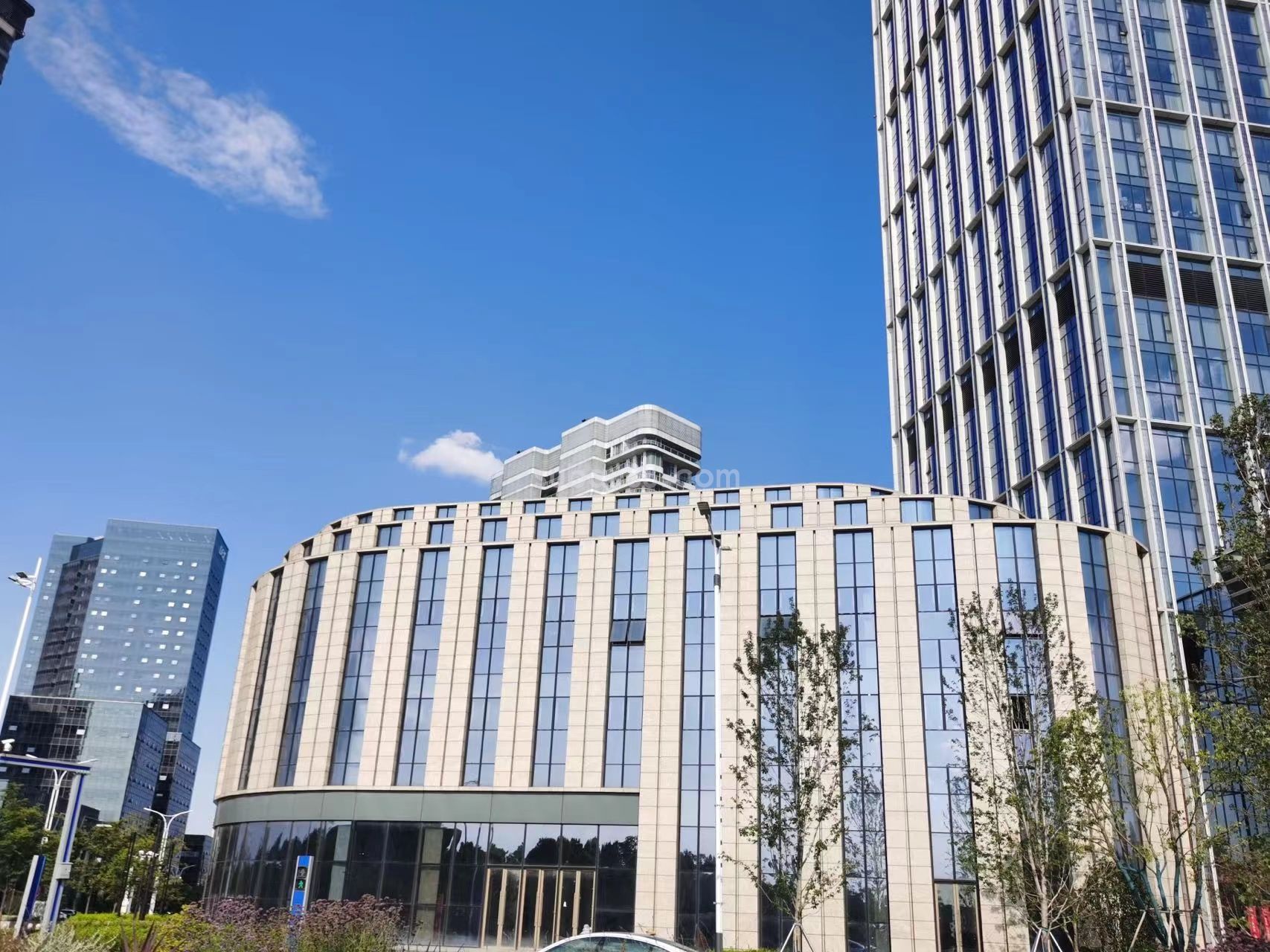 蘇州市吳江區恒力商務中心甲級寫字樓精裝招租