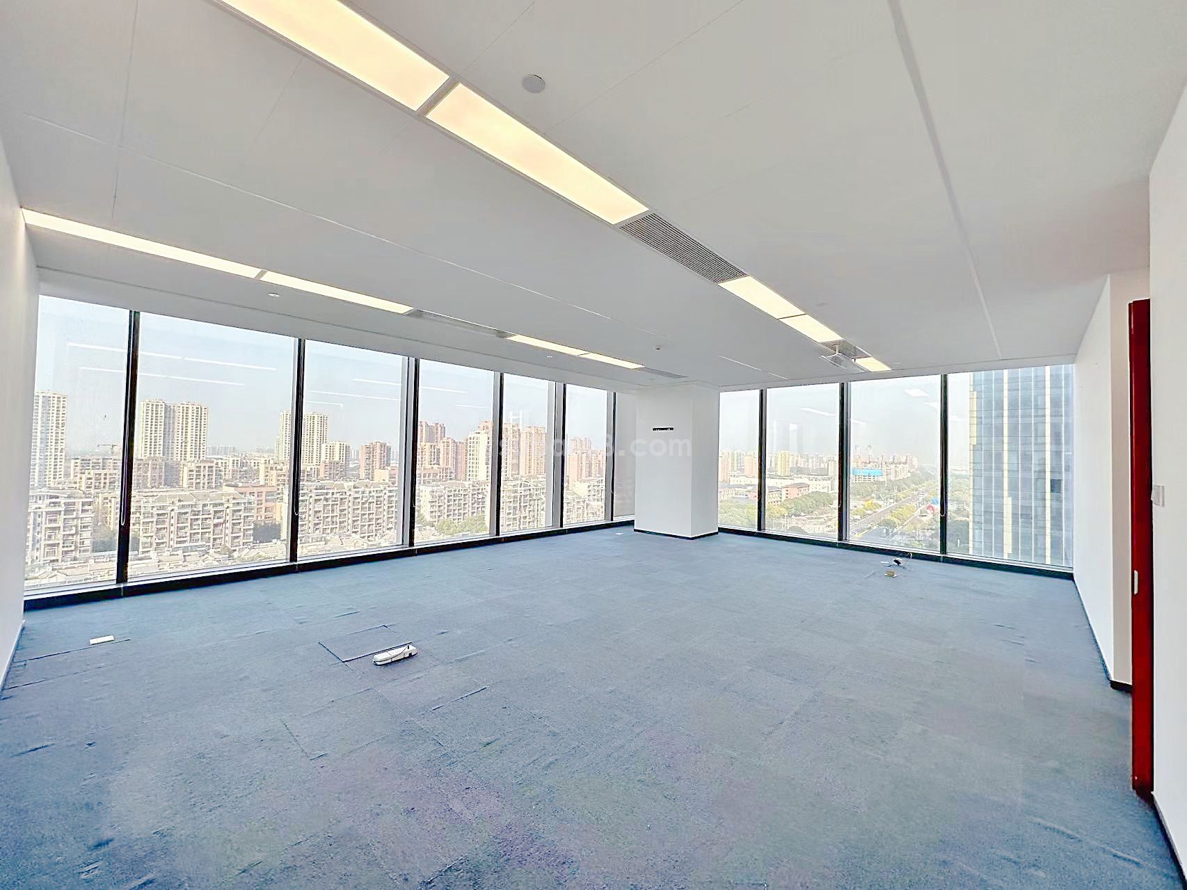 蘇州市工業(yè)園區(qū)協(xié)鑫廣場甲級寫字樓精裝招租