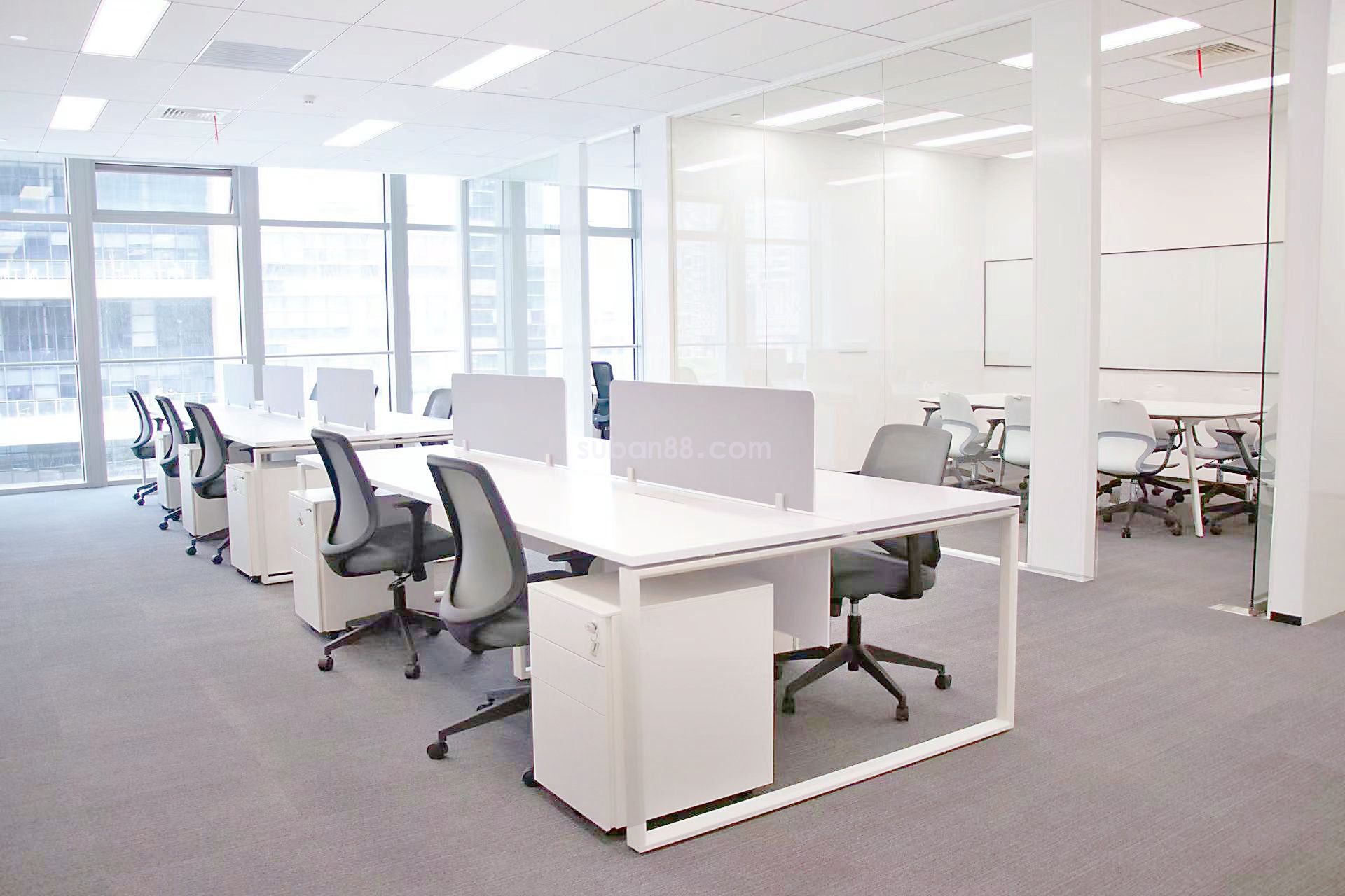 信展財(cái)富大廈