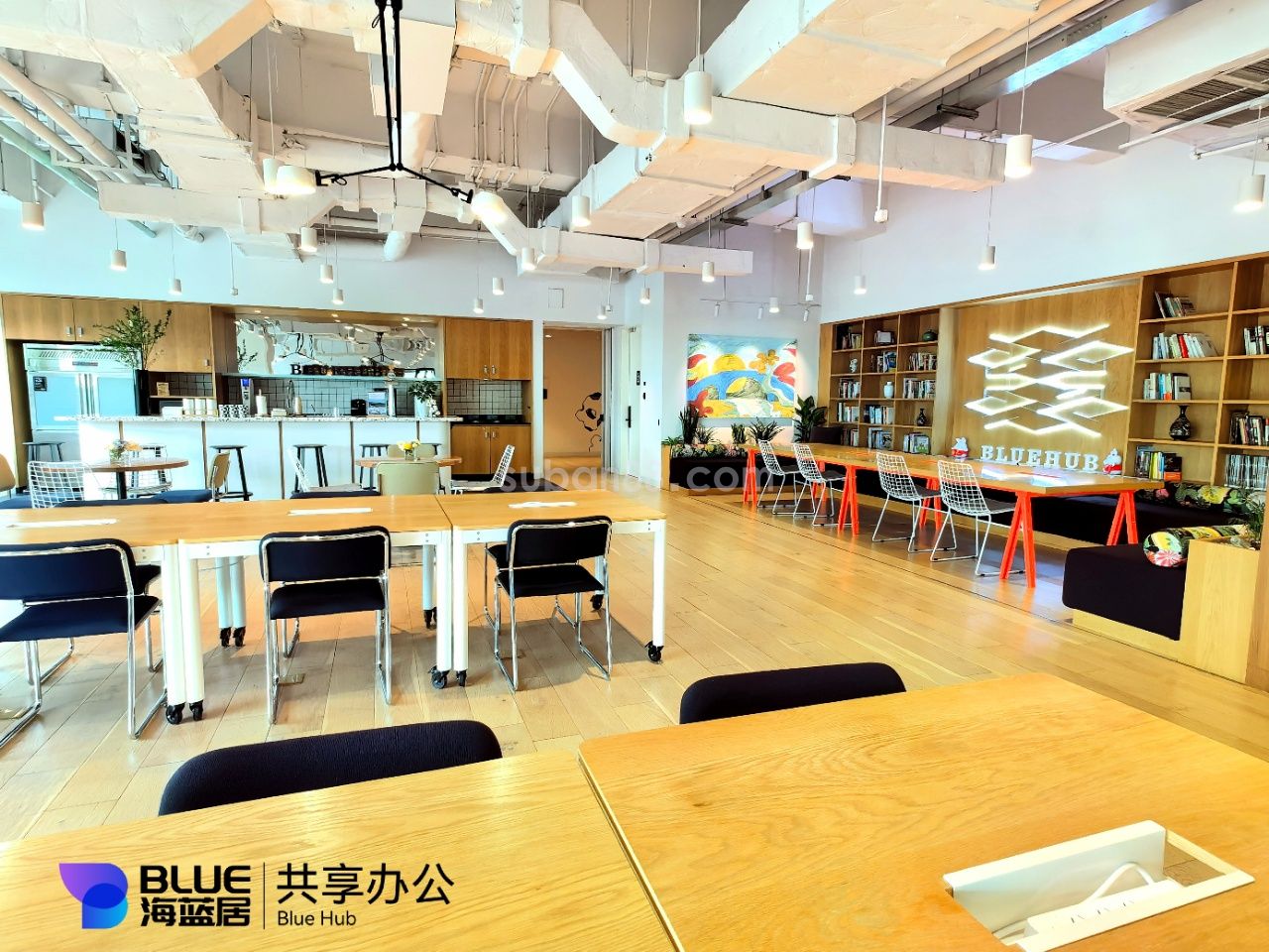 湖西蘇州中心 1人位辦公  2000元/月 