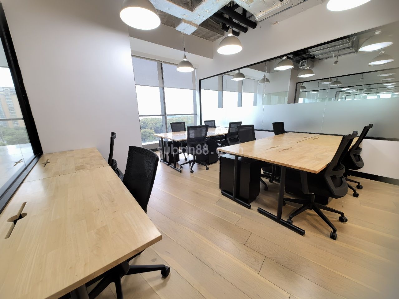 蘇州中心 10人拎包辦公