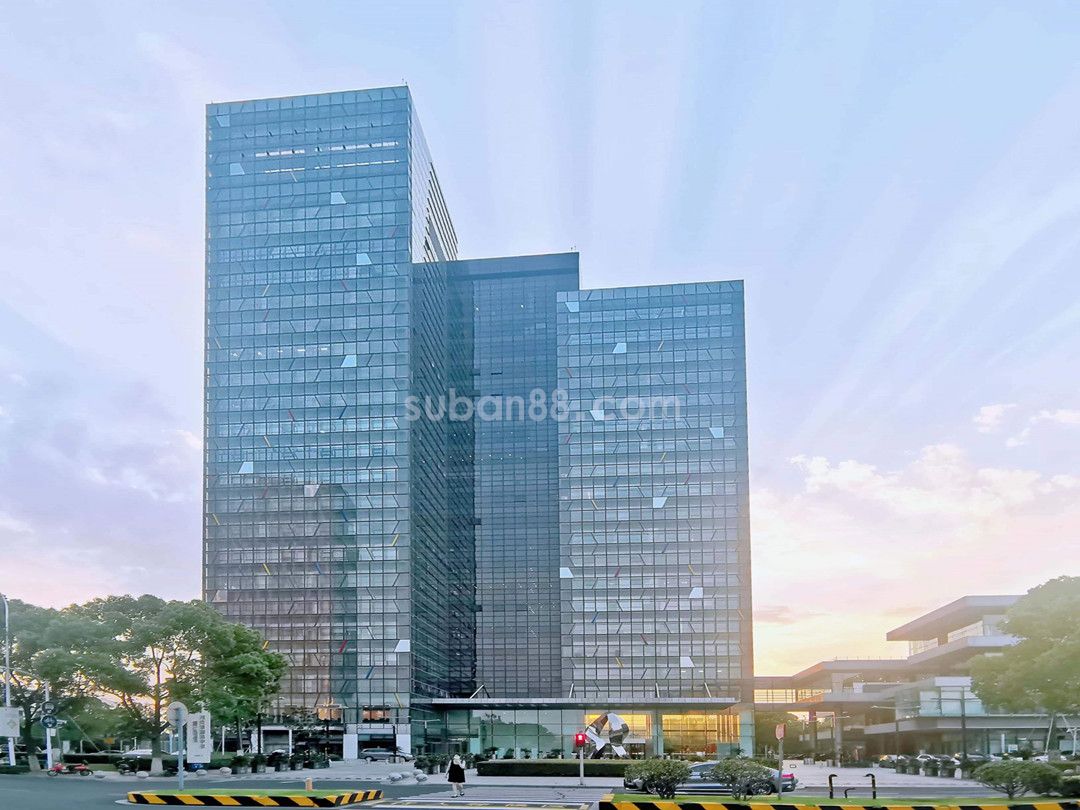 月亮灣國際中心